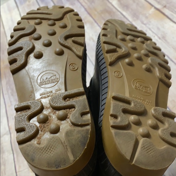 Girl Sorel Boots - Picture 3 of 5